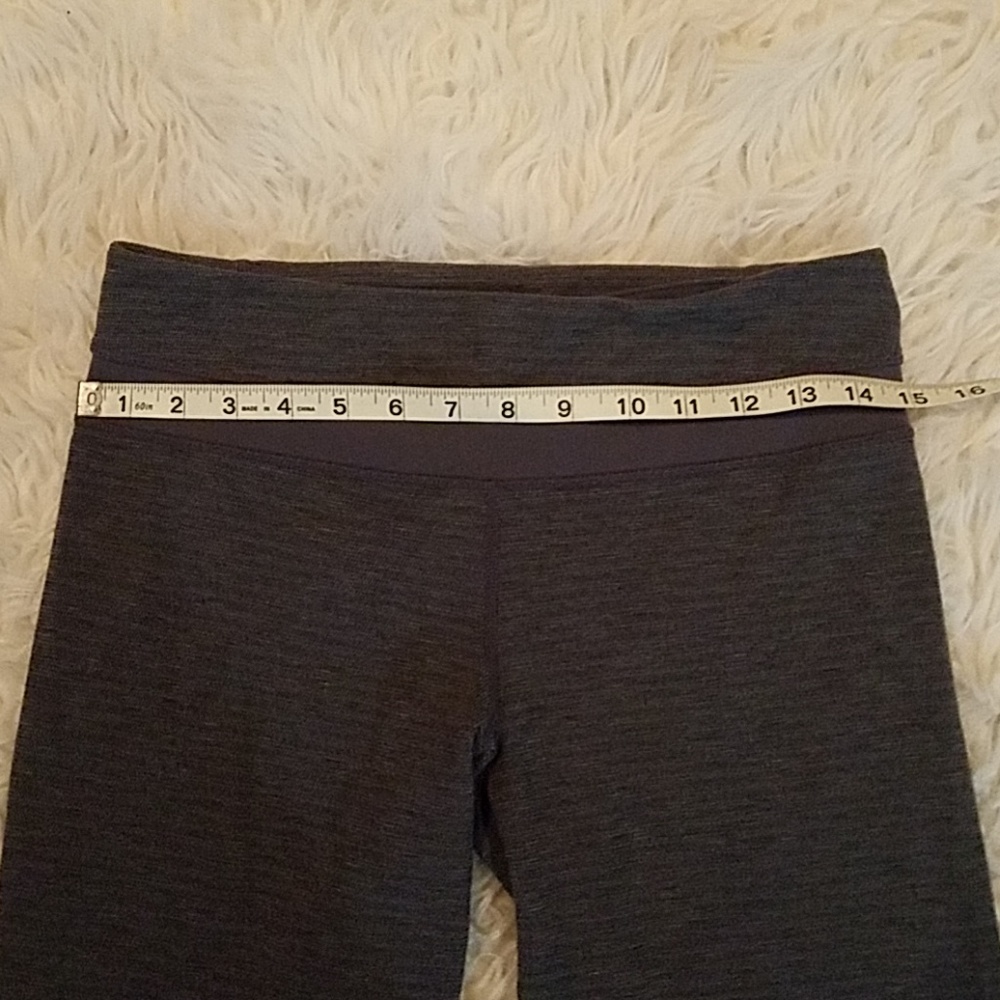 Lululemon capris - Picture 4 of 7